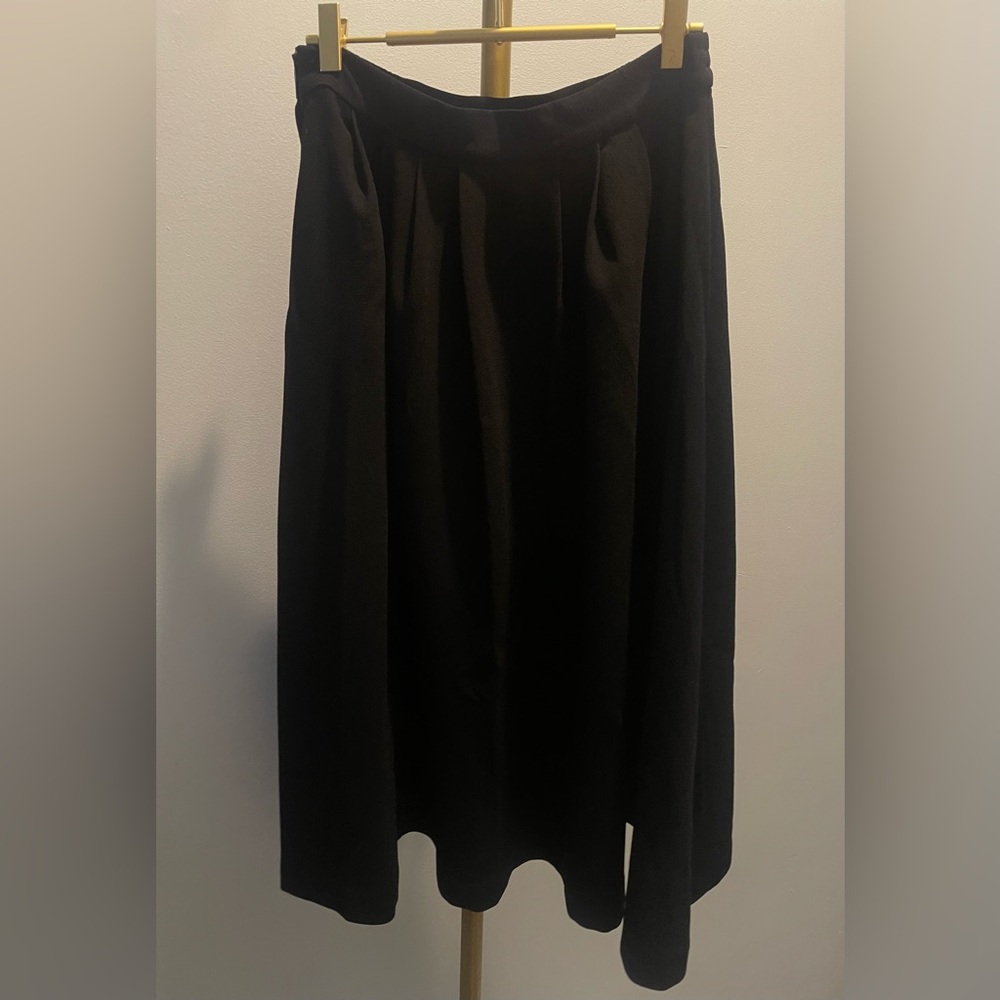 H&M Black Midi skirt